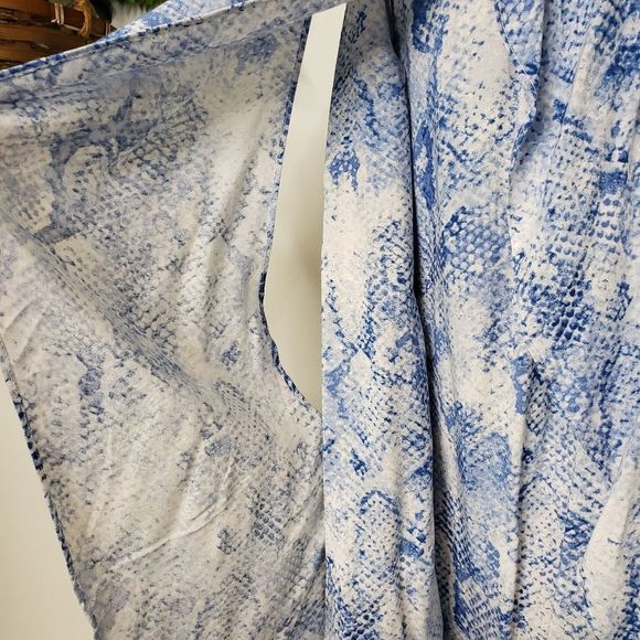 Ark & Co Snakeskin Python Print Size Small - Picture 8 of 16